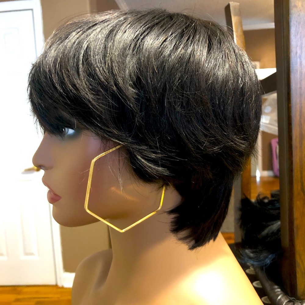 🌹Pixie Cut - Picture 3 of 8